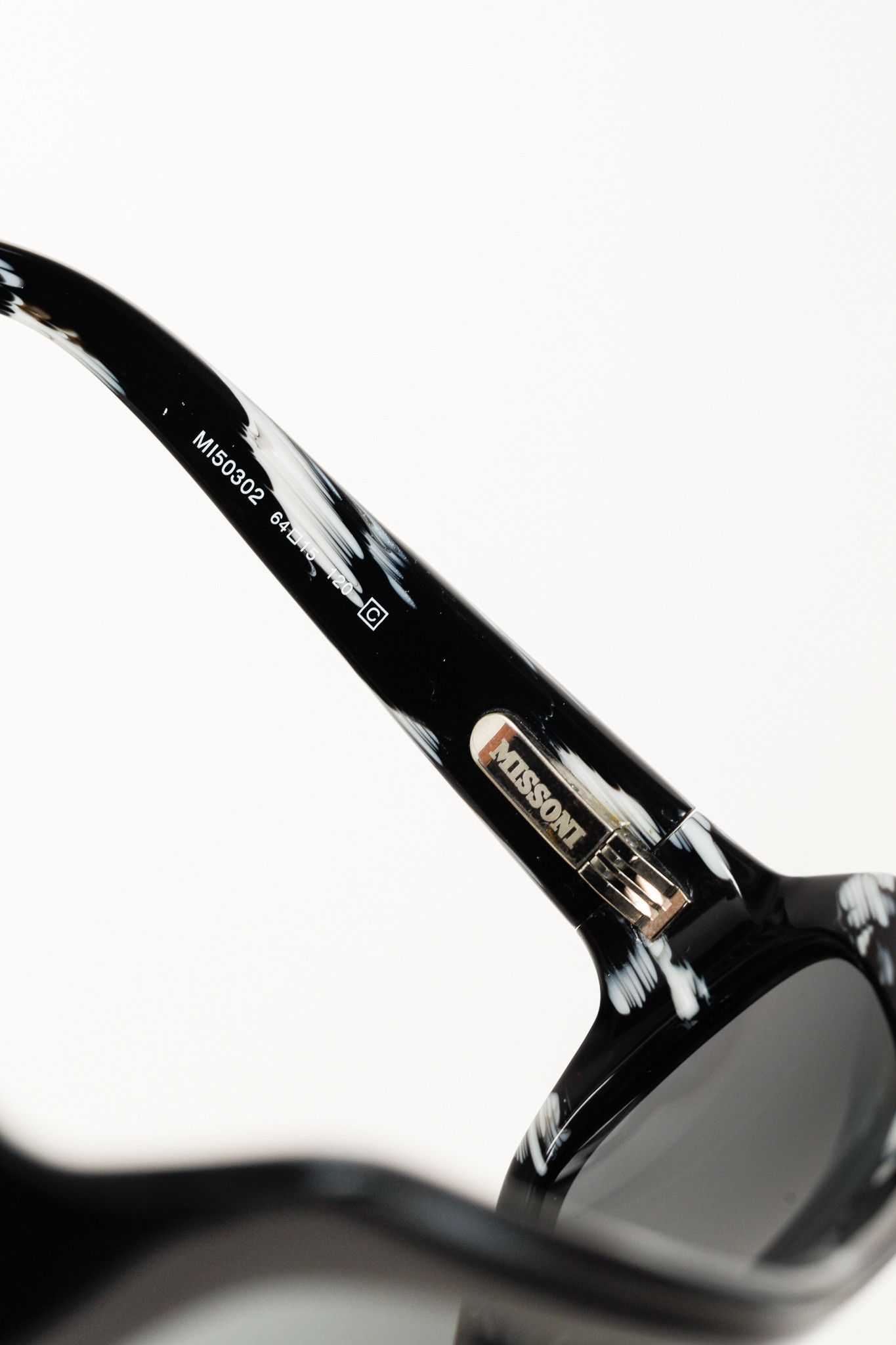 Missoni Missoni MI50302 Black Marbled-Accent Oversized Sunglasses Size ONE SIZE - 7 Thumbnail
