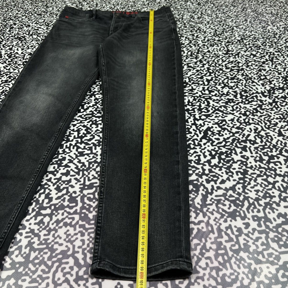 Hugo Boss HUGO BOSS 634 Casual Basic Denim Jeans Size US 31 - 18 Thumbnail