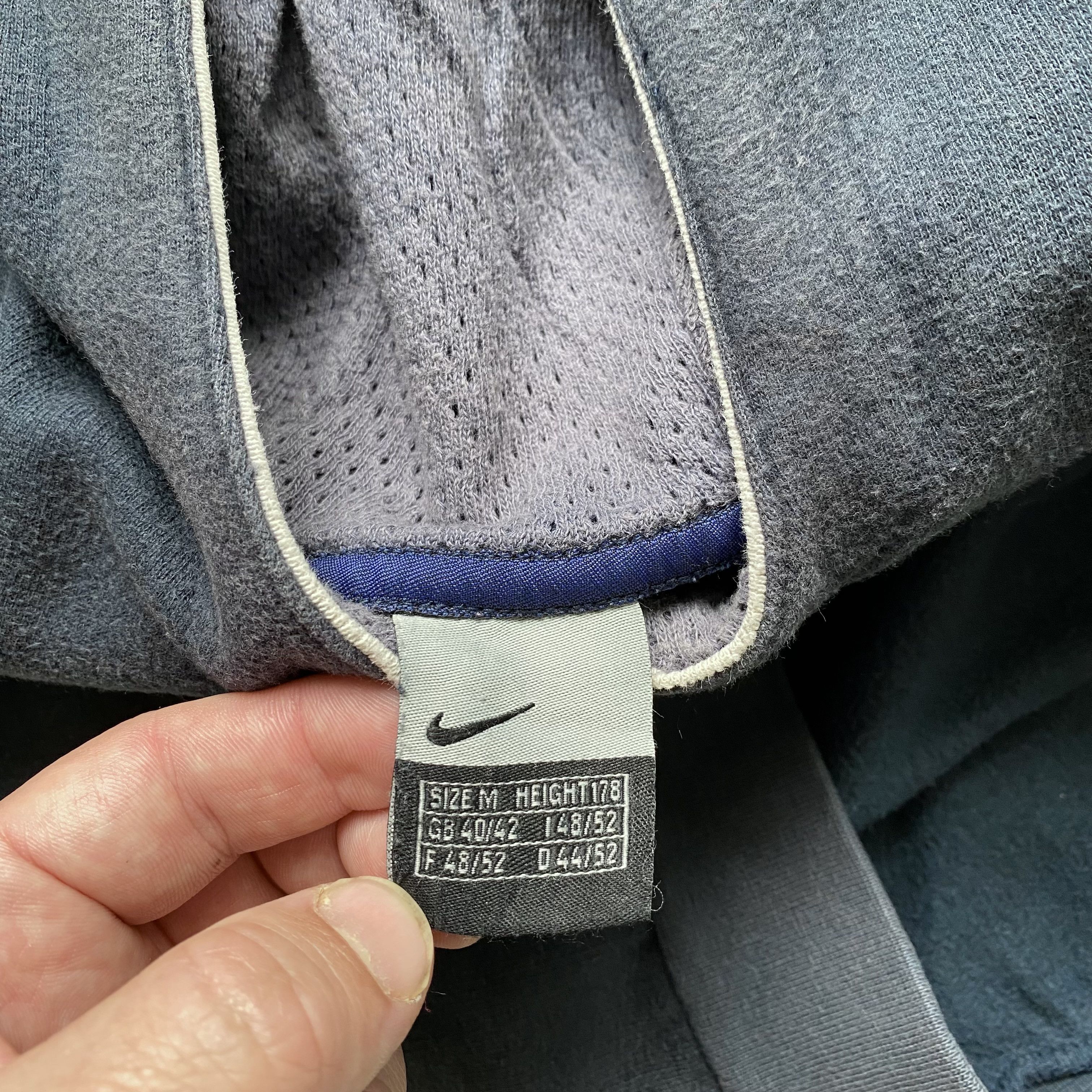 Nike 🦍 Vintage Faded Nike Athletic Boxy Hoodie mini swoosh Y2K Size US M / EU 48-50 / 2 - 9 Thumbnail