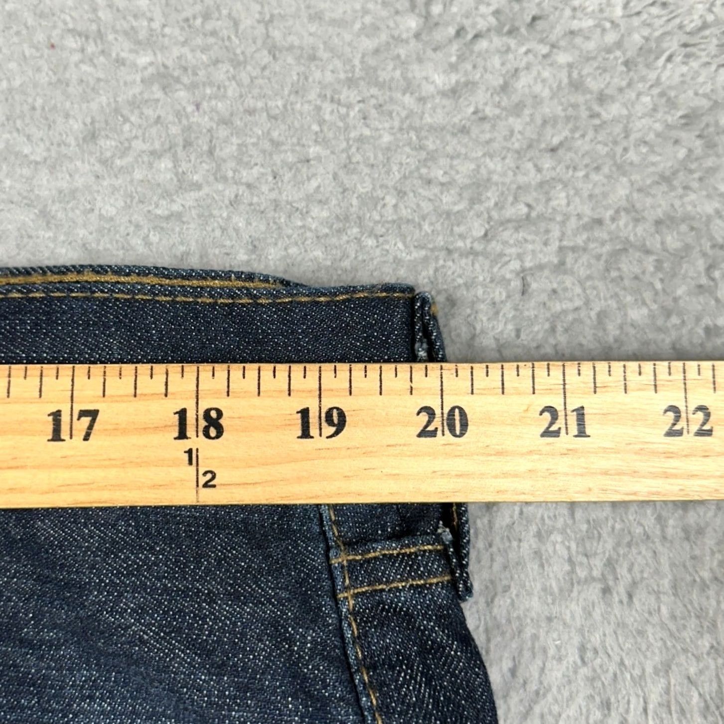 Levi's VINTAGE? No. Levis 514 Jeans Mens 38X30 Blue Straight Fit Distressed Dark Wash Red Tab Denim Size US 38 / EU 54 - 5 Thumbnail