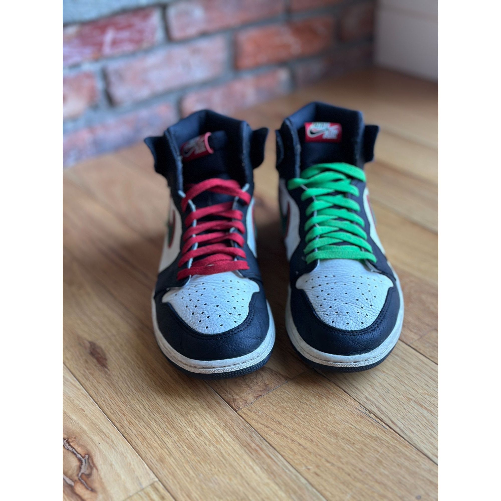 Nike NIKE AIR JORDAN 1 RETRO HIGH OG SPORTS ILLUSTRATED, A STAR I Size US 11 / EU 44 - 3 Thumbnail