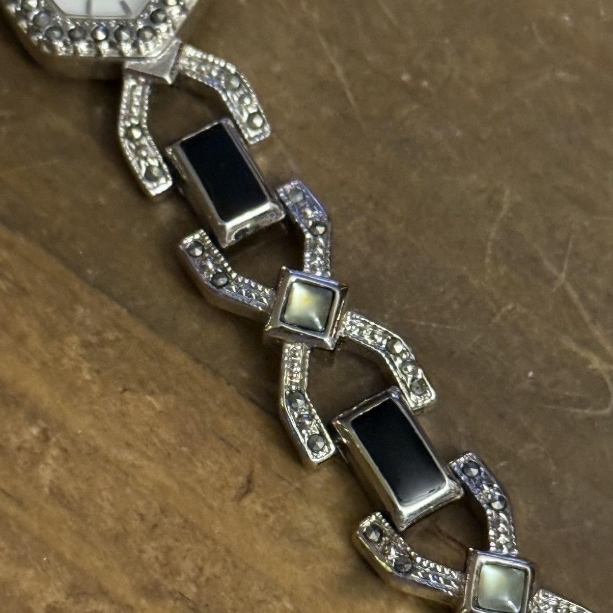 Vintage Vintage Parmex silver marcasite hugs and kisses watch Size ONE SIZE - 3 Thumbnail