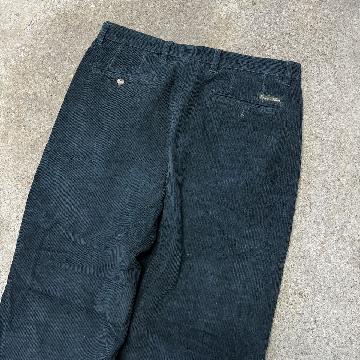 Vintage Tommy Hilfiger Corduroy Baggy Pants ERD Grunge Skater Size US 33 - 11 Thumbnail