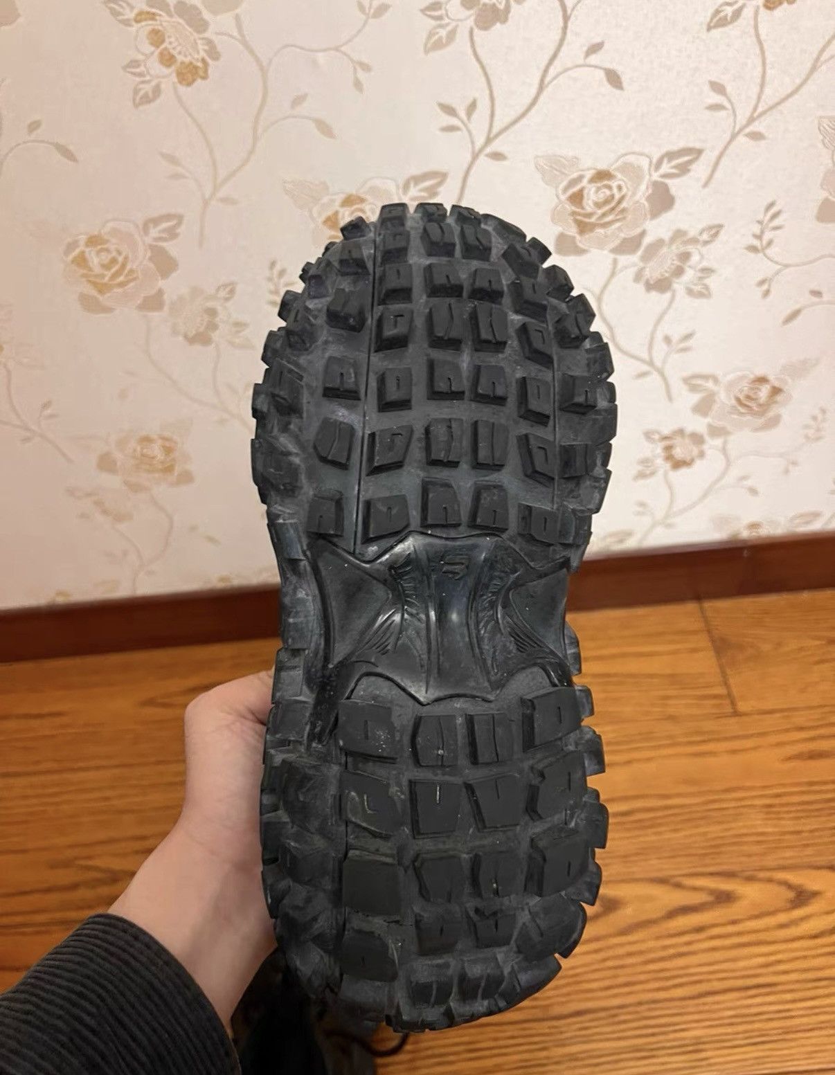 Balenciaga Balenciaga Defender Black Distressed Size US 9.5 / EU 42-43 - 5 Thumbnail
