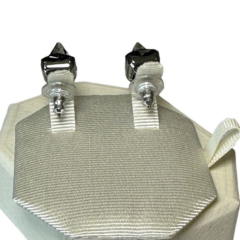 Swarovski Swarovski Ortyx stud earrings Pyramid cut, Gray Size ONE SIZE - 4 Thumbnail