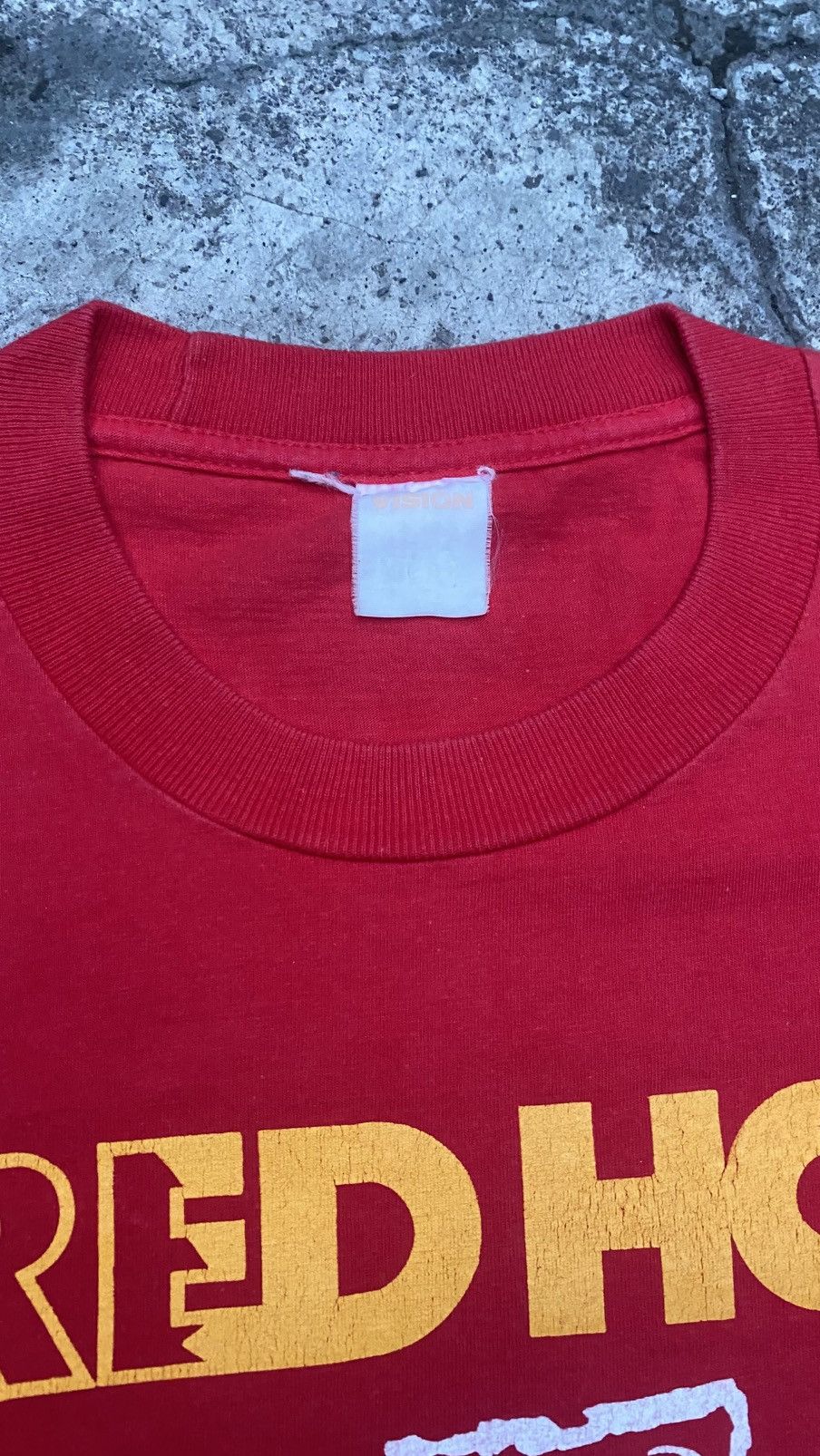 Band Tees Vintage Rare Red Hot Chili Peppers Shirt RHCP NIrvana NIN Size US L / EU 52-54 / 3 - 3 Thumbnail