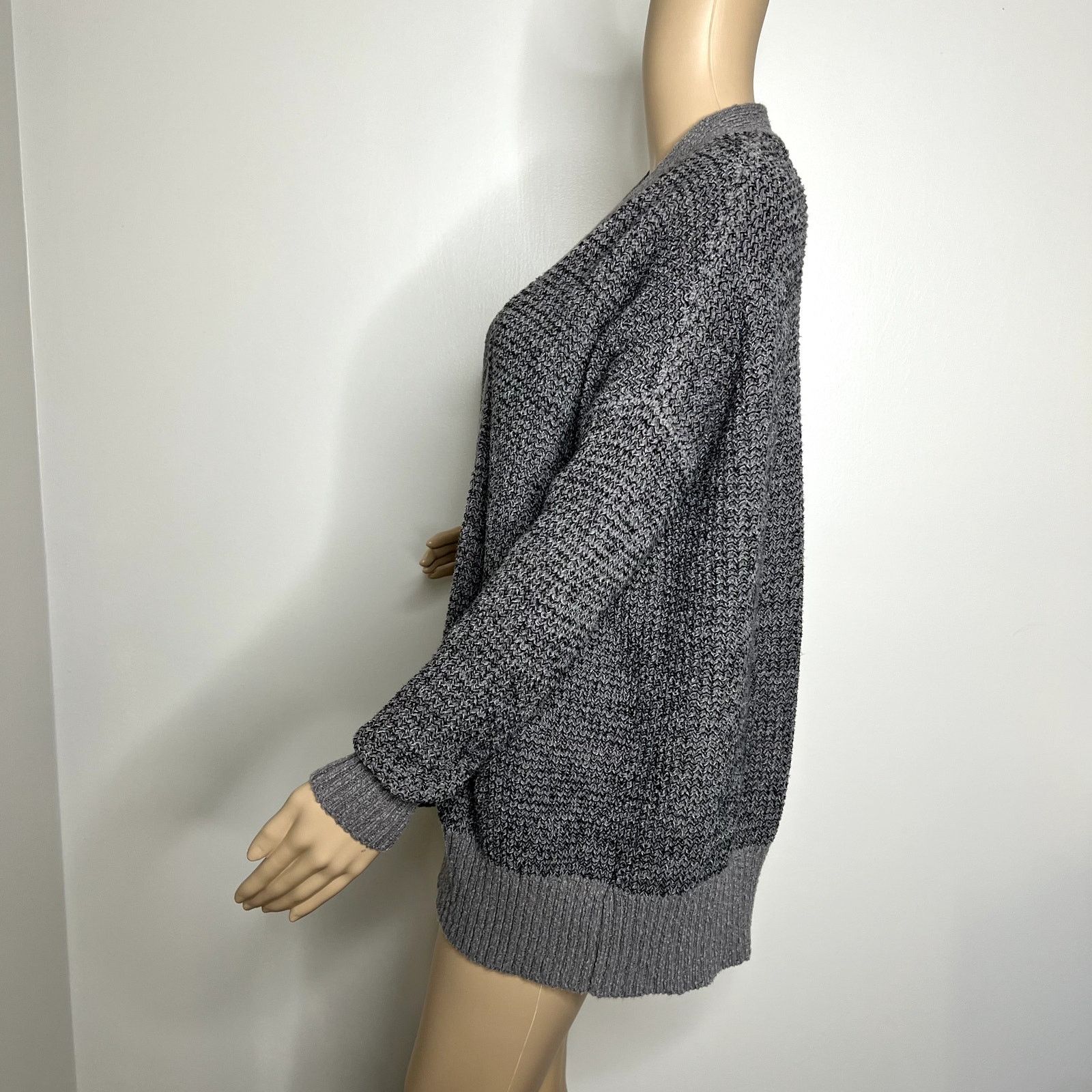 Urban Outfitters Urban Outfitters Gray Knit Oversized Open Cardigan Sweater Size XS / US 0-2 / IT 36-38 - 2 Thumbnail