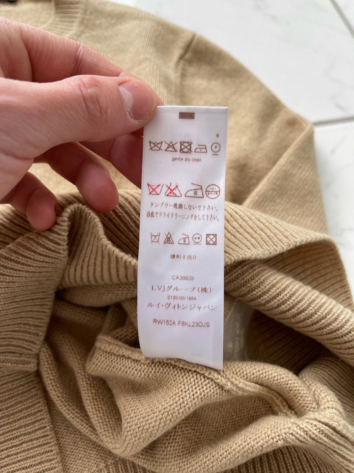 Louis Vuitton Louis Vuitton Cashmere Sweater Size L / US 10 / IT 46 - 8 Thumbnail