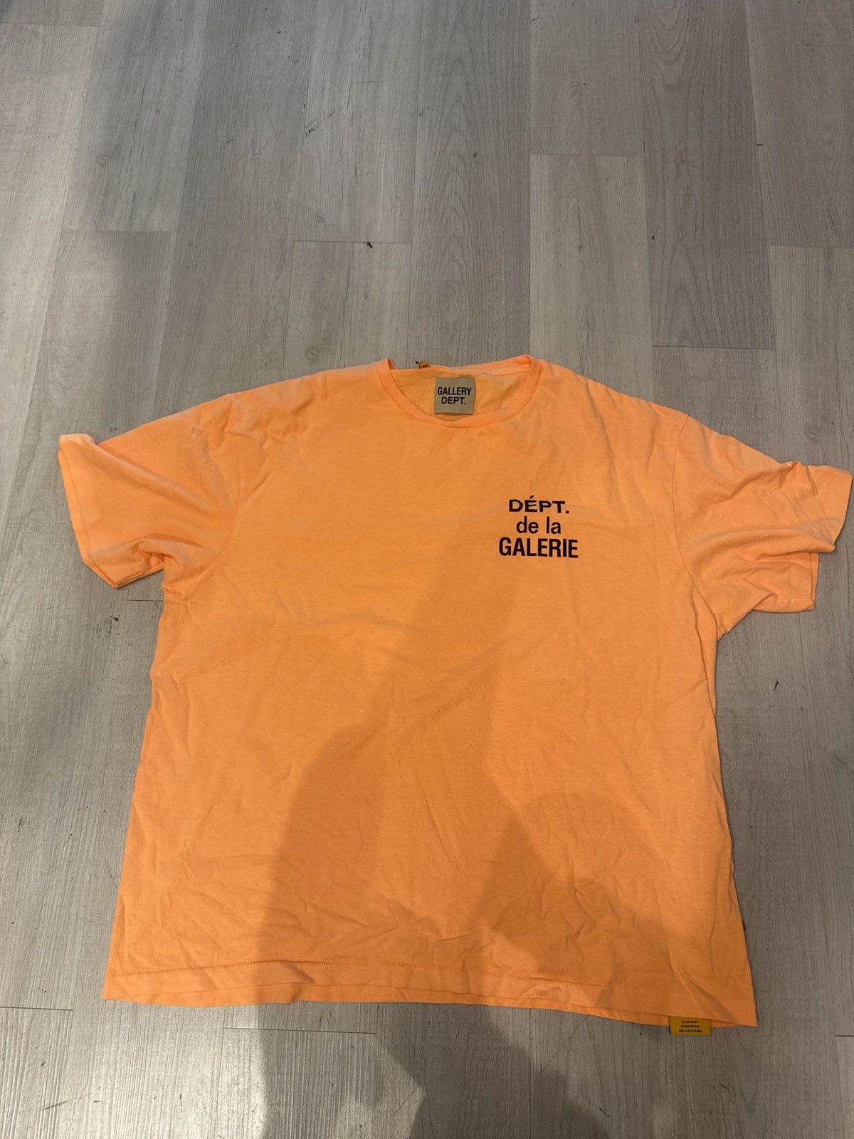 Gallery Dept. Gallery department French logo tee highlighter orange Size US XL / EU 56 / 4 - 1 Thumbnail