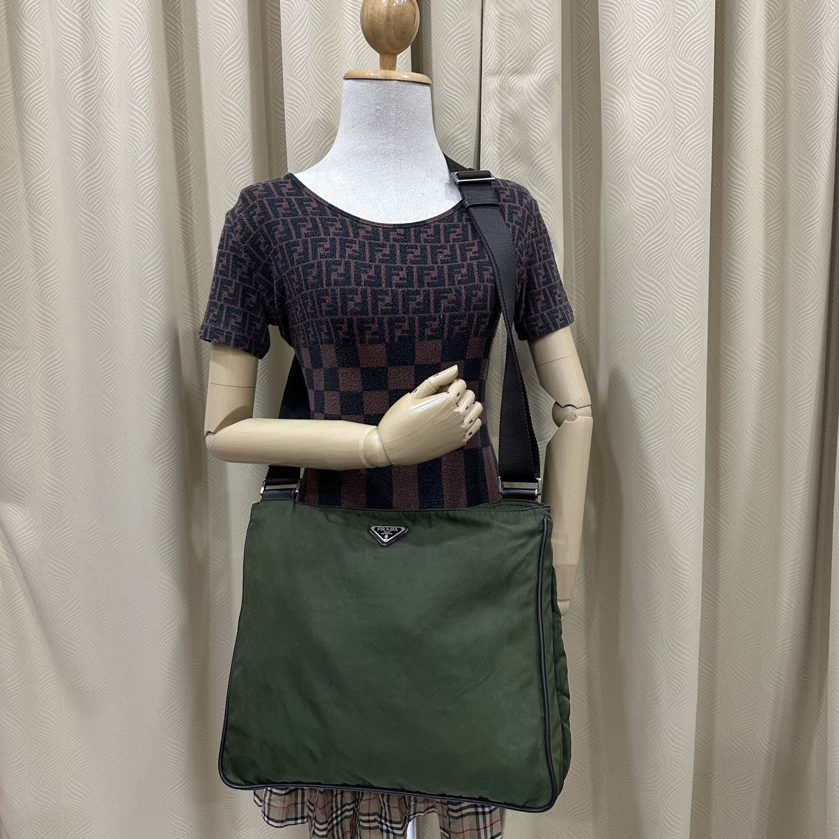 Prada PRADA TESSUTO NYLON SHOULDER MESENGGER BAG Size ONE SIZE - 16 Thumbnail