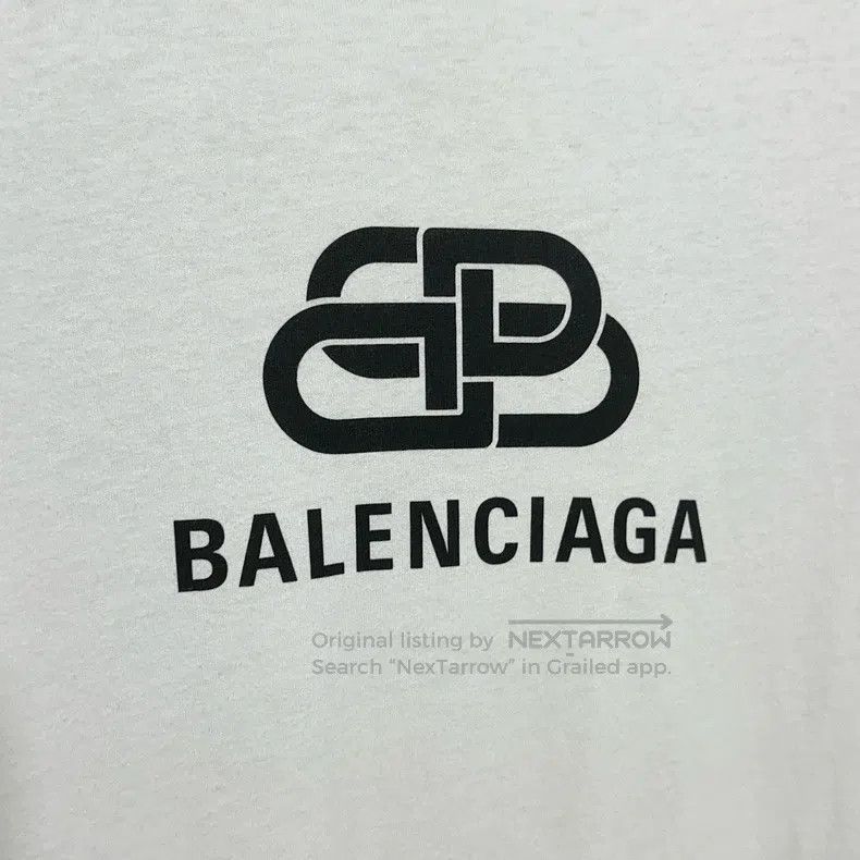 Balenciaga Balenciaga Buckle Short Sleeve T-Shirt, White, Size M Size US M / EU 48-50 / 2 - 4 Thumbnail