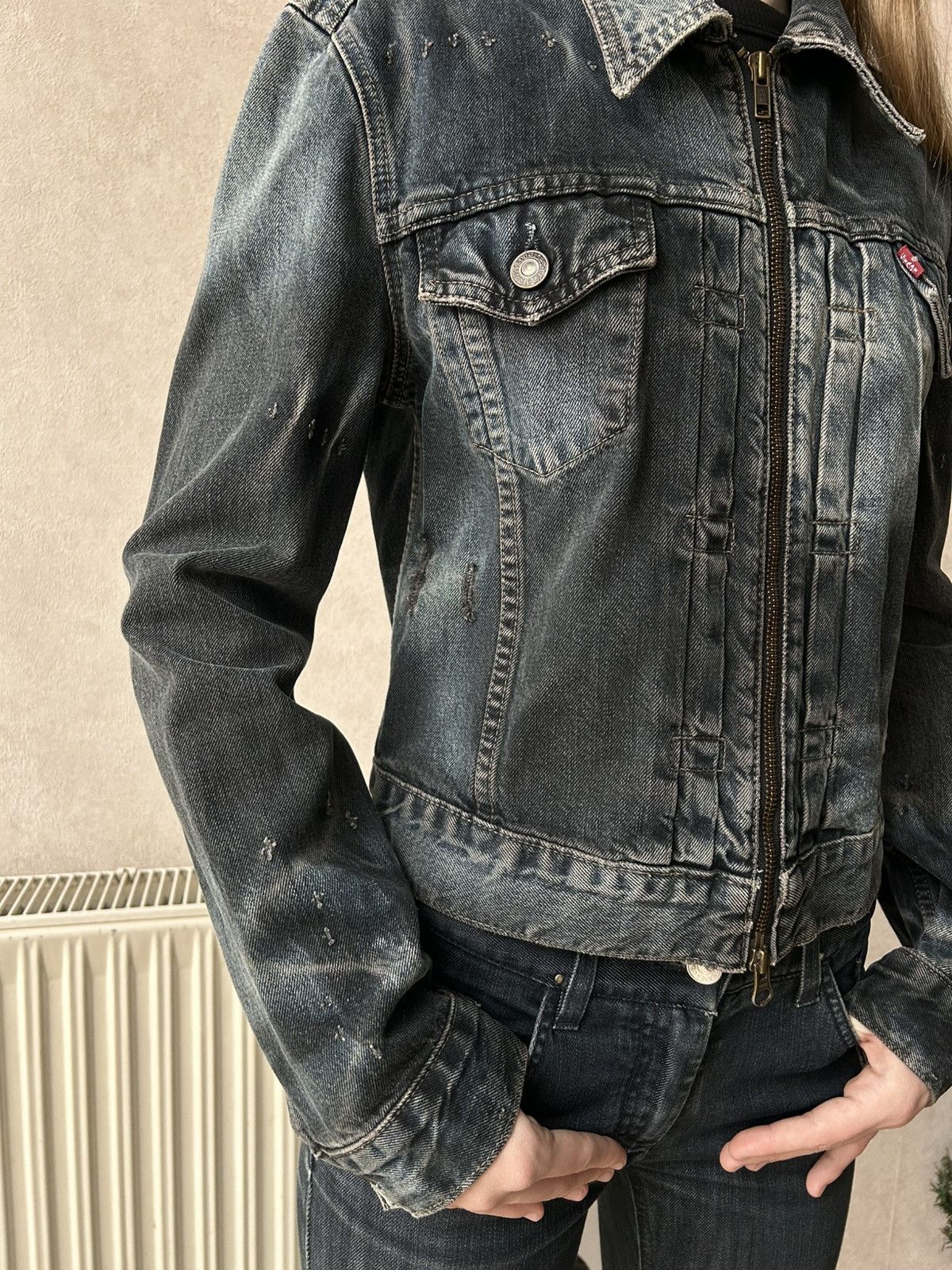 Levi's L.G.B Style Levi’s 73695 Distressed Y2K Full Zip Trucker Size M / US 6-8 / IT 42-44 - 5 Thumbnail