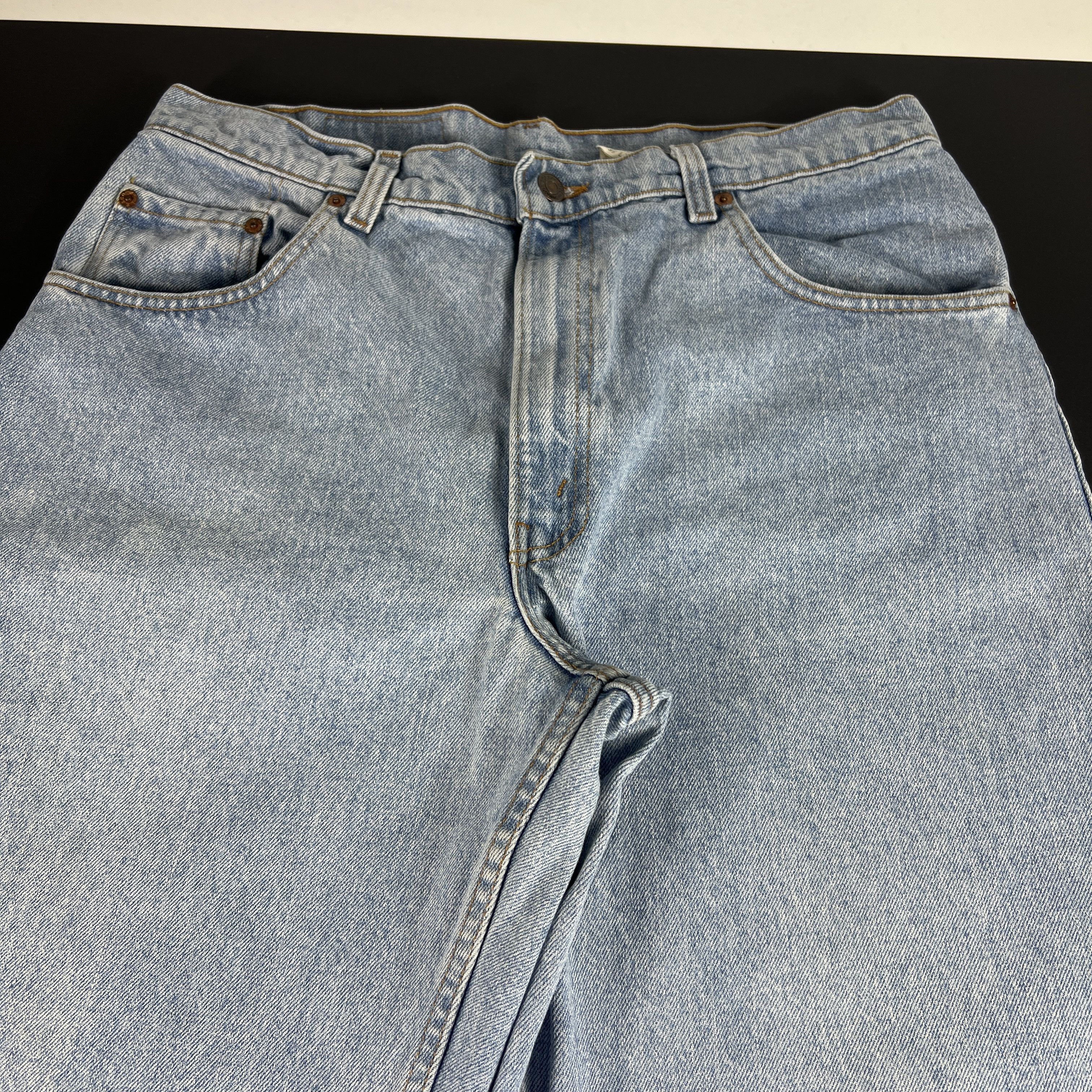 Levi's × Vintage VTG 90s Levi's Jeans 560 Loose Tapered Light Blue Denim Size US 35 - 4 Thumbnail