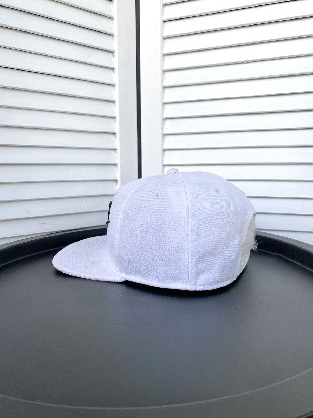 Nike Nike Pro Big Logo Swoosh Snapback 3D White Cap Hat Size ONE SIZE - 4 Thumbnail