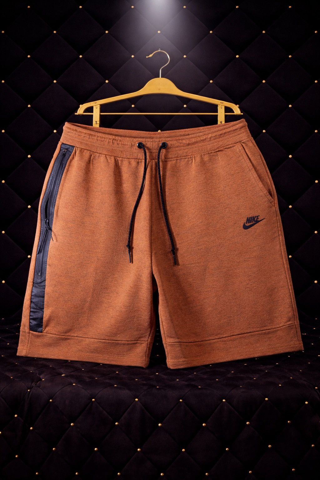 Nike NIKE TECH FLEECE FUTURA LOGO SWEAT SHORTS Size US 32 / EU 48 - 1 Preview