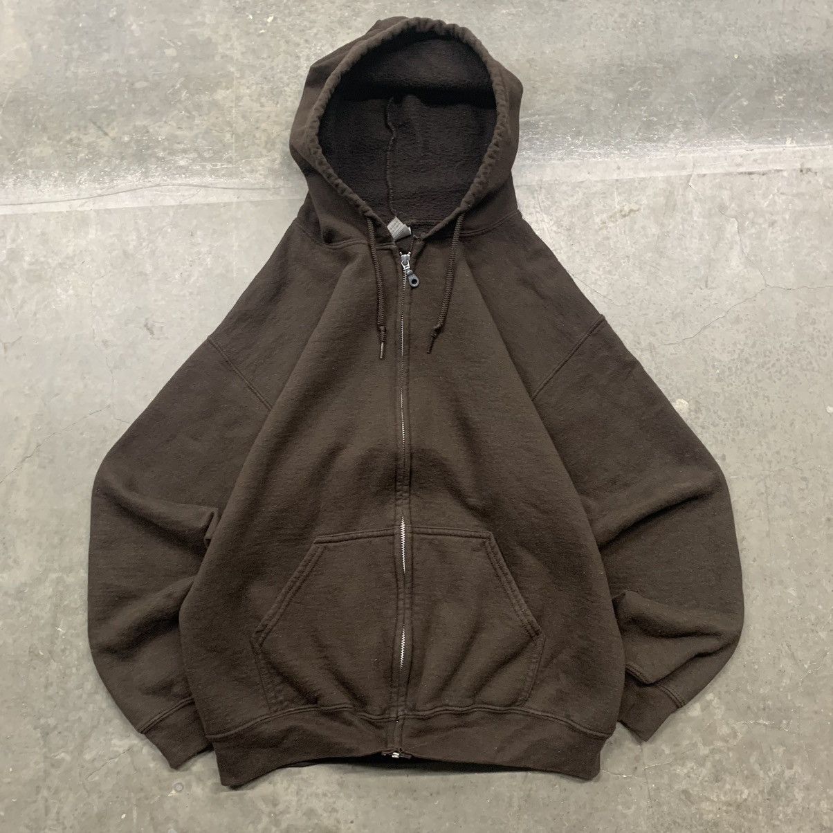 Japanese Brand VINTAGE Y2K BROWN ESSENTIAL ZIP BLANK HOODIE Size US M / EU 48-50 / 2 - 1 Thumbnail