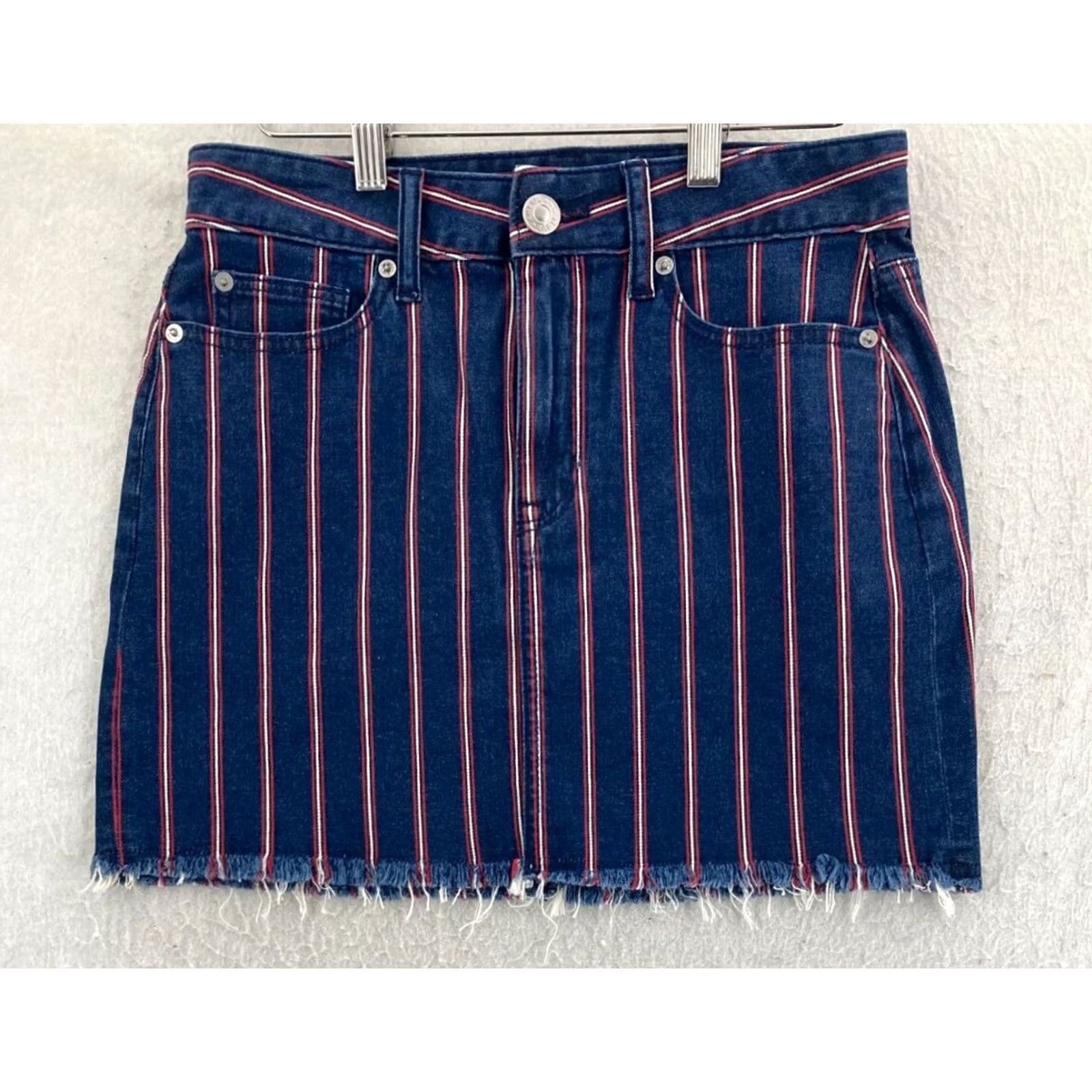 American Eagle Outfitters American Eagle Jean Skirt Womens 4 Blue Super Stretch Mini Raw Hem Size 27" / US 4 / IT 40 - 2 Thumbnail
