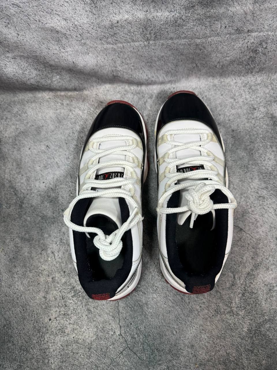 Jordan Brand Size 9 | Jordan 11 Concord Bred No Box | Pre-Owned Size US 9 / EU 42 - 3 Thumbnail