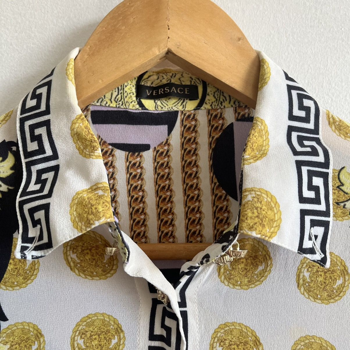 Versace VERSACE PRINTED SILK SHIRT Size XS / US 0-2 / IT 36-38 - 4 Thumbnail