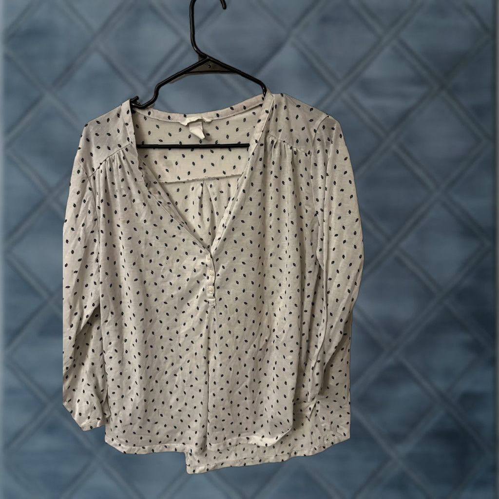 H&M VINTAGE H&M Blouse Shirt Ivory Womens XL V-Neck Long Sleeve Sheer Size XL / US 12-14 / IT 48-50 - 1 Thumbnail