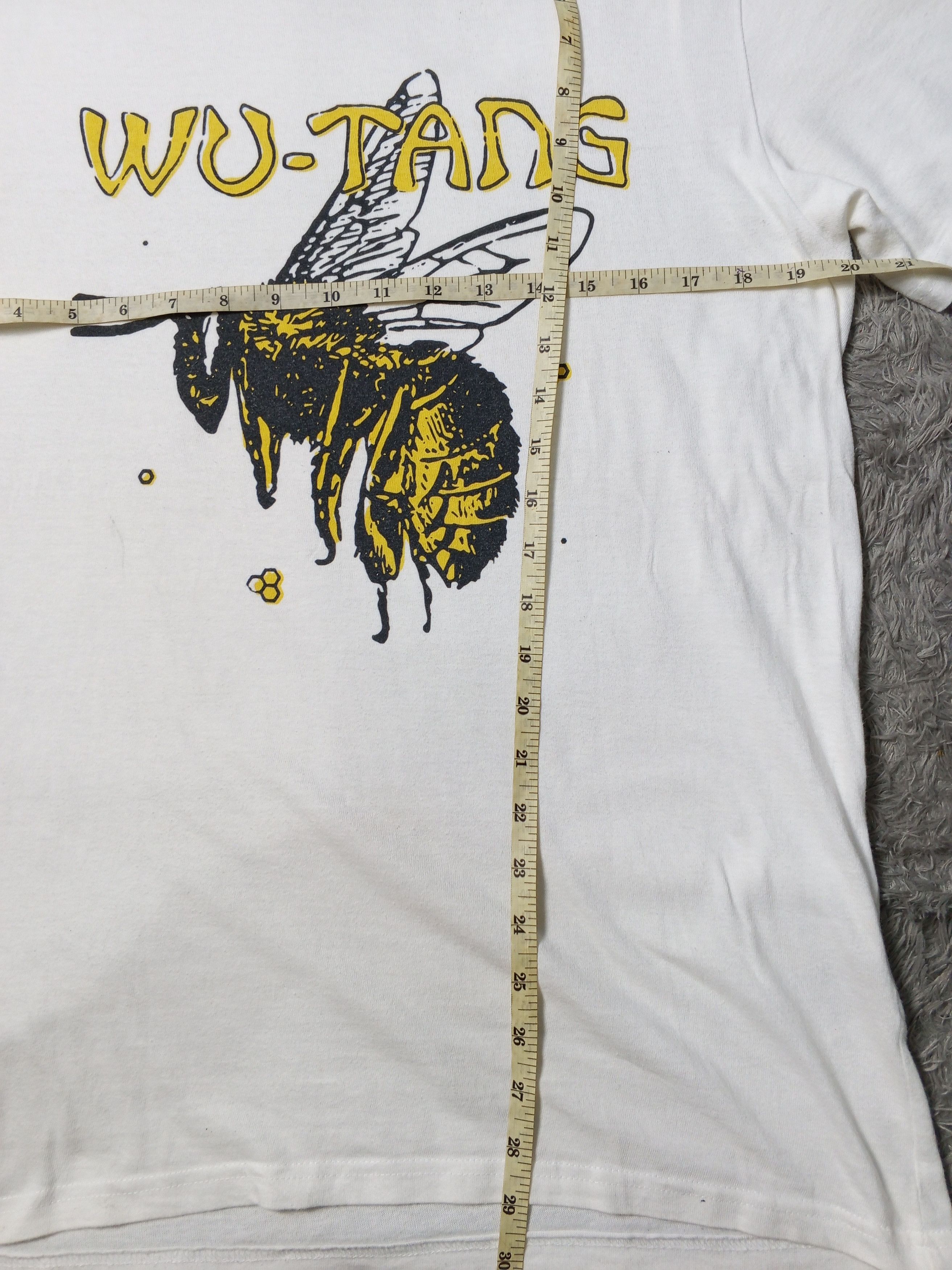 Band Tees Wutang Bee Tshirt Size US L / EU 52-54 / 3 - 8 Thumbnail