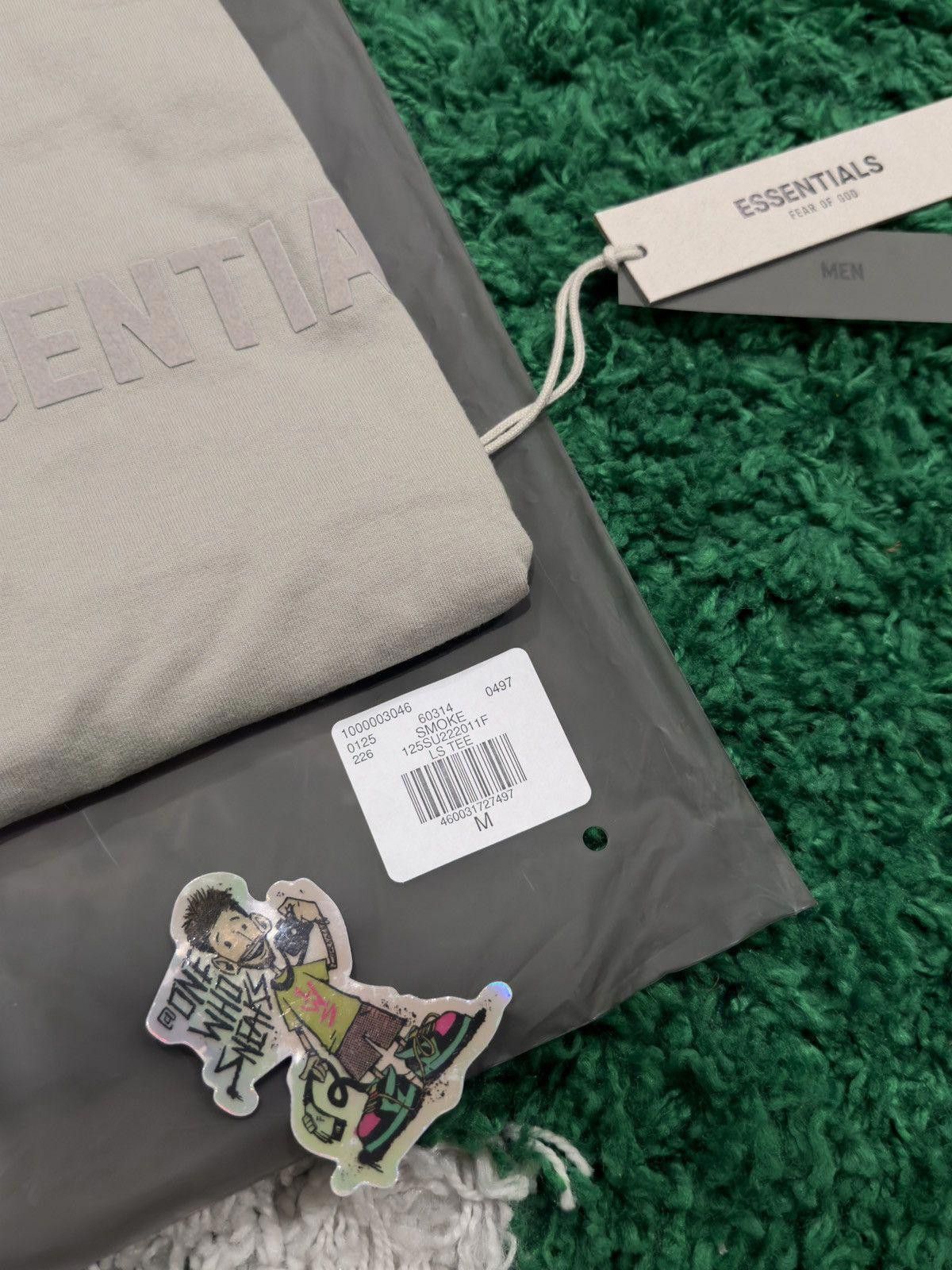 Fear of God Fear of God Essentials L/S Tee Smoke Size Medium Size US M / EU 48-50 / 2 - 5 Thumbnail
