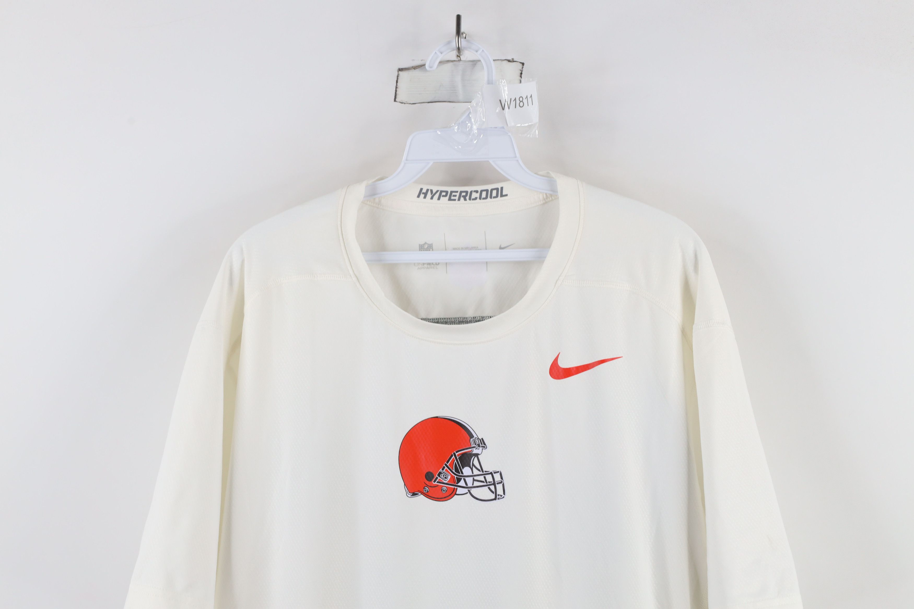 Nike × Vintage Nike On Field Hypercool Cleveland Browns Football T-Shirt Size US XXL / EU 58 / 5 - 2 Thumbnail