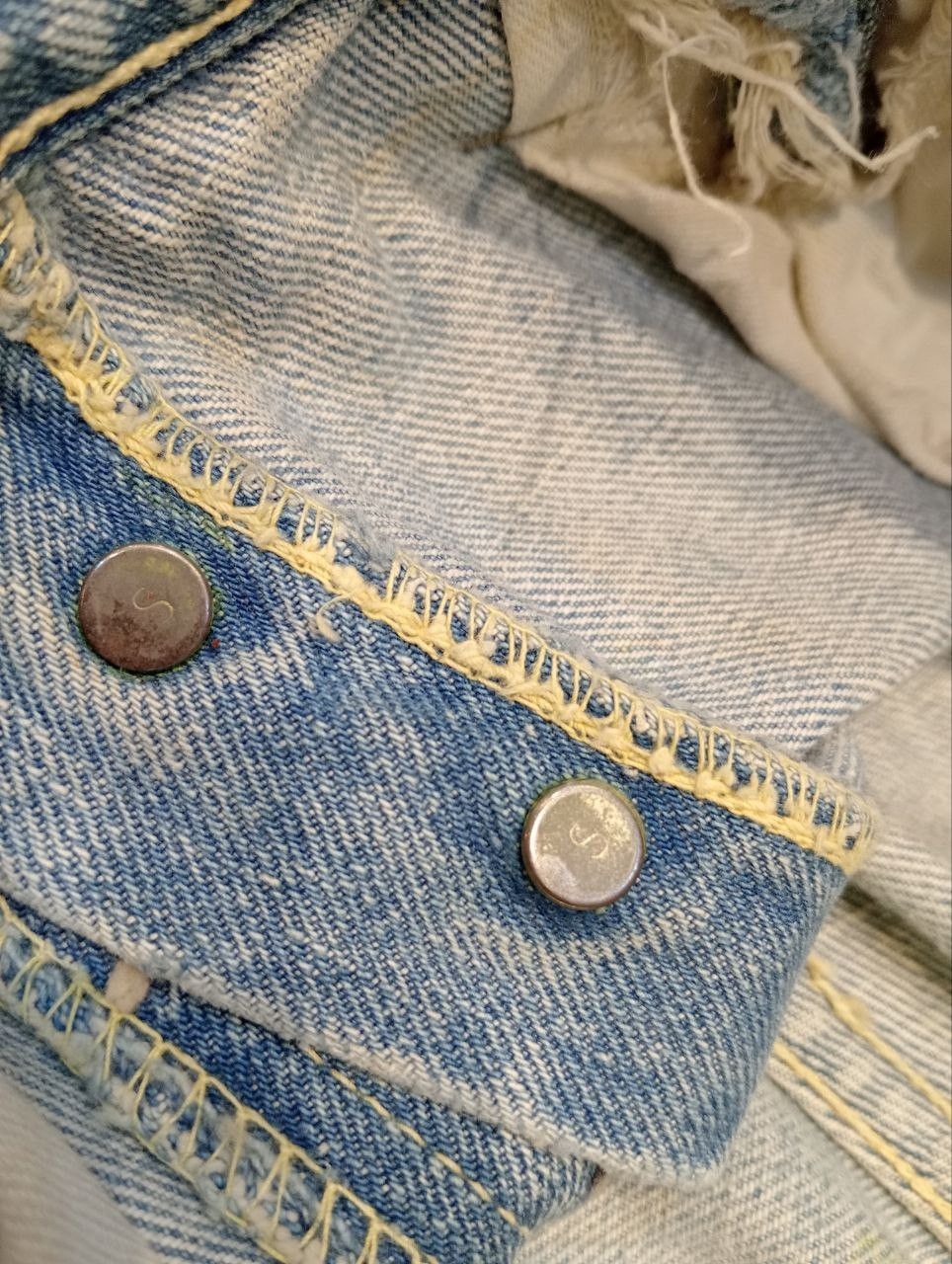Levi's RARE LEVI'S VINTAGE 501 CAPITAL E HIDDEN RIVET DENIM Size US 31 - 11 Thumbnail