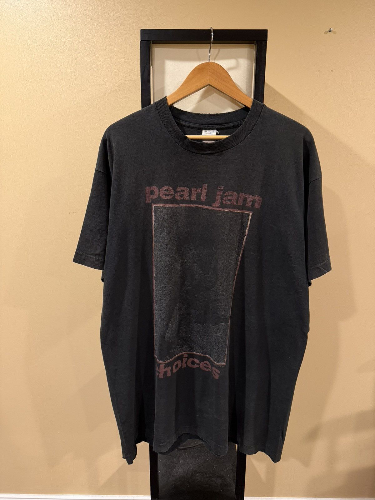 Vintage Vintage Pearl Jam Choices Crayons 1992 Faded Band Tour Tee Size US XL / EU 56 / 4 - 14 Thumbnail