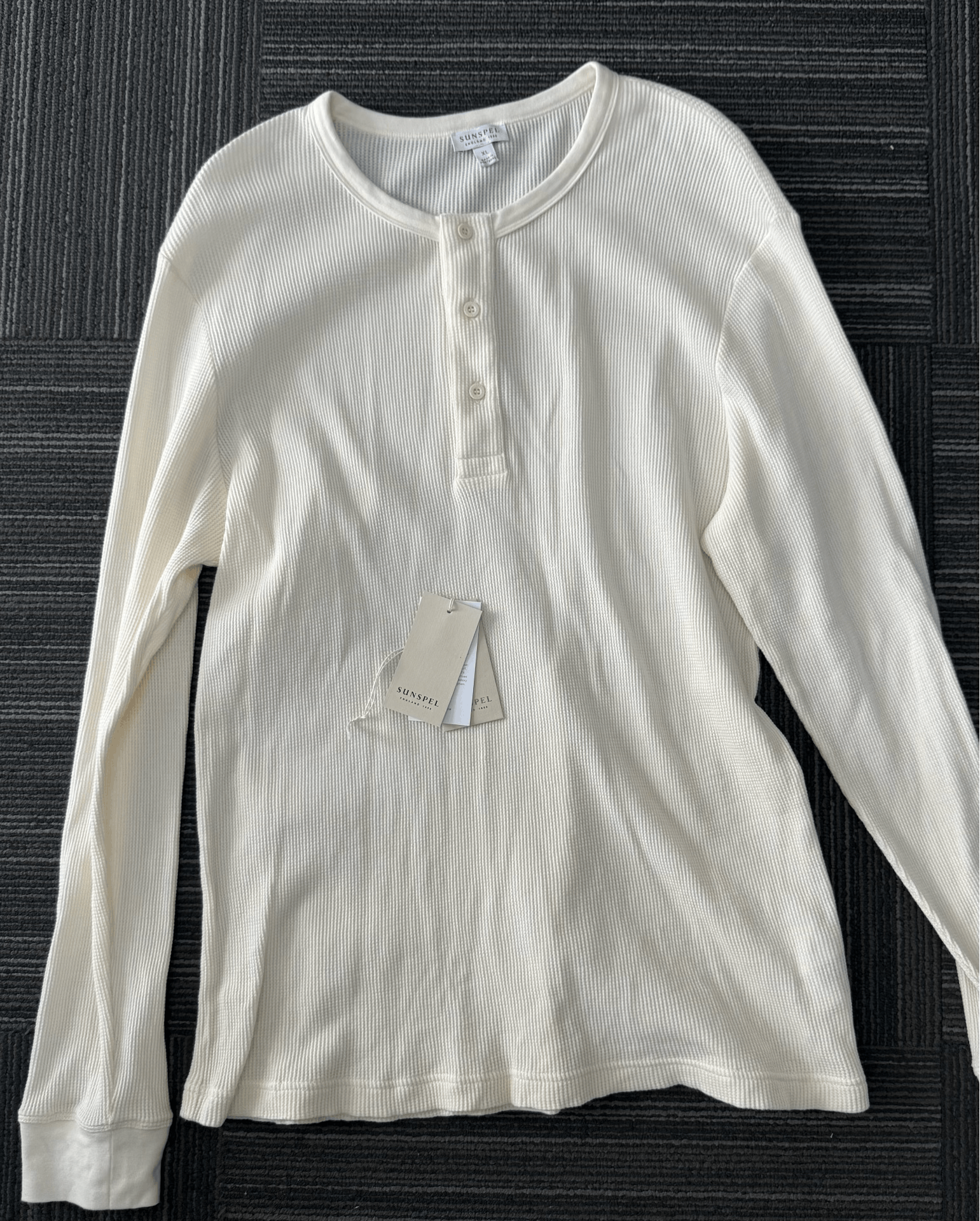 Sunspel Sunspel Beige Cotton Waffle Henley XL Size US XL / EU 56 / 4 - 1 Thumbnail