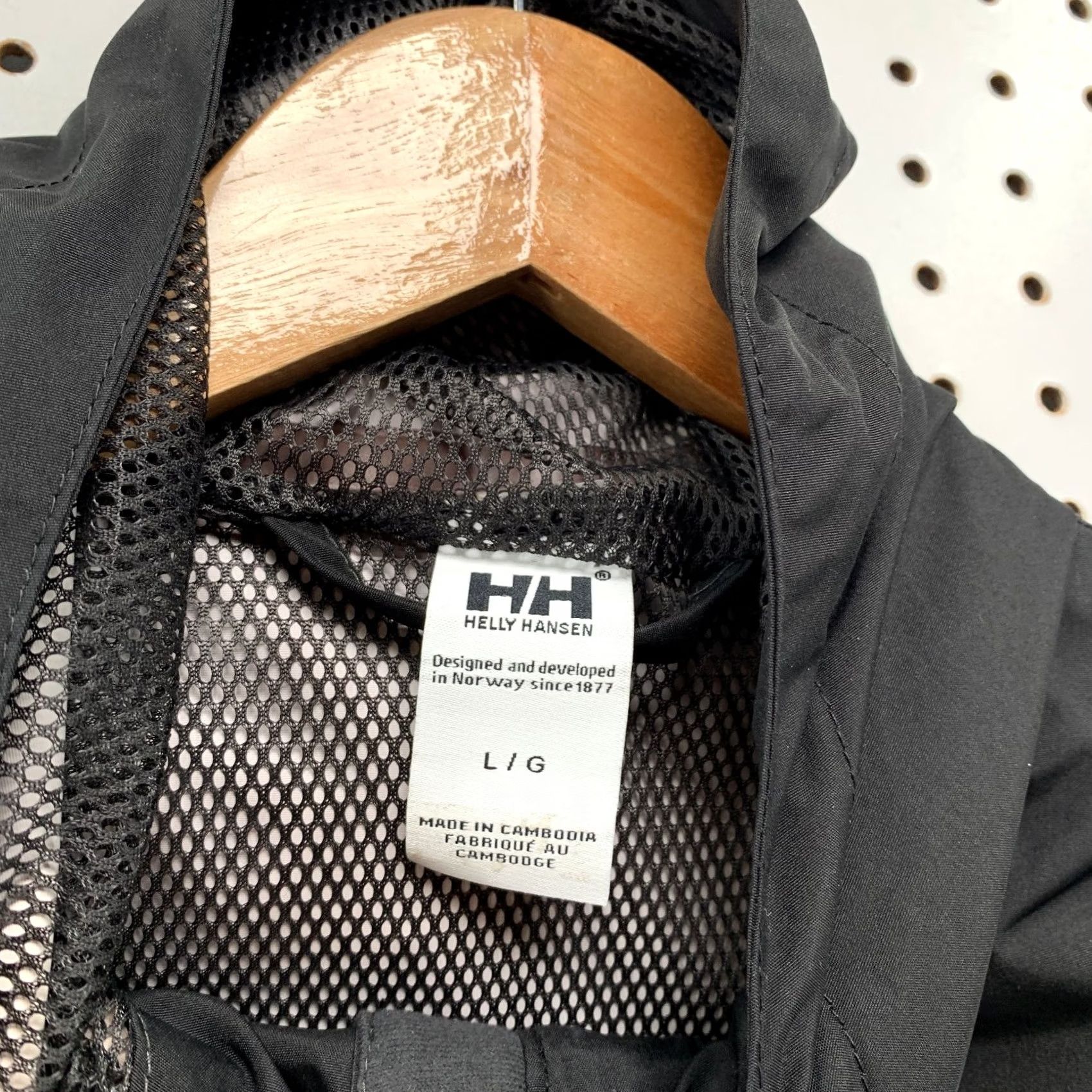 Helly Hansen Helly Hansen Rain Jacket Womens Large Waterproof Hooded Helly Tech Protection Jacket Size L / US 10 / IT 46 - 3 Thumbnail
