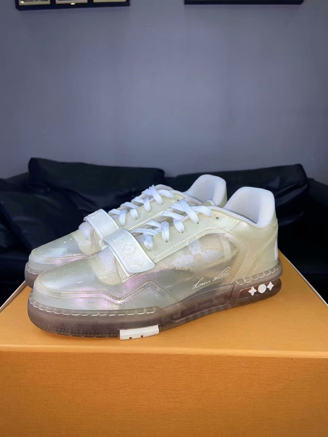 Louis Vuitton Louis Vuitton Training Lowtop Sneakers 9 Men Size US 9 / EU 42 - 1 Thumbnail