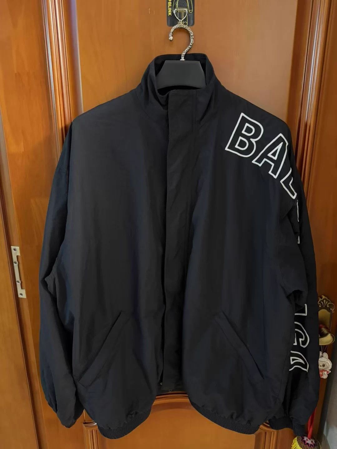 Balenciaga Balenciaga Logo Print Sleeve Bomber Jacket M Size M / US 6-8 / IT 42-44 - 1 Thumbnail