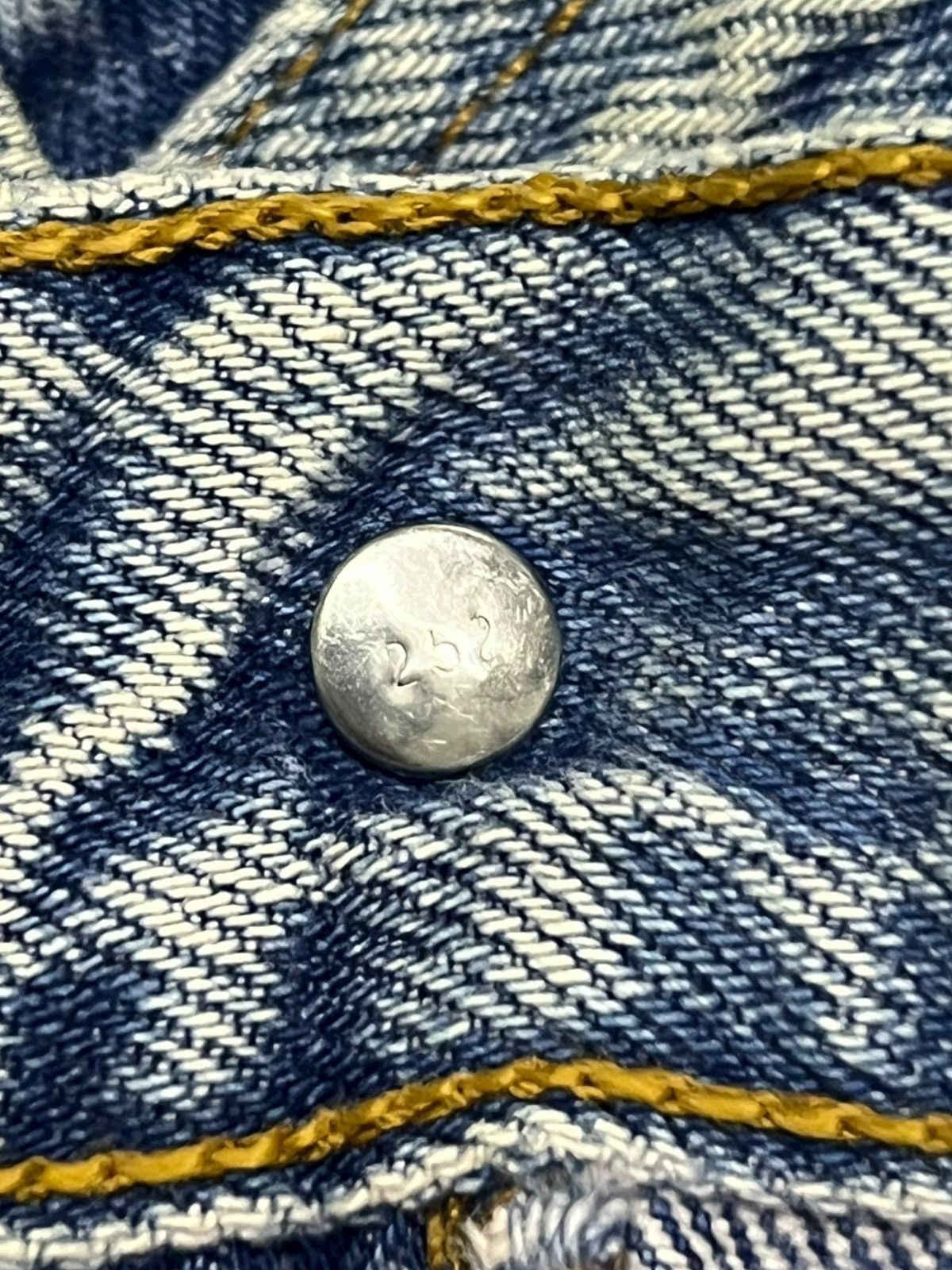 Levi's Vintage 00s Levi’s 501 - Faded Light Wash, Heavy Distressed Size US 30 / EU 46 - 12 Thumbnail