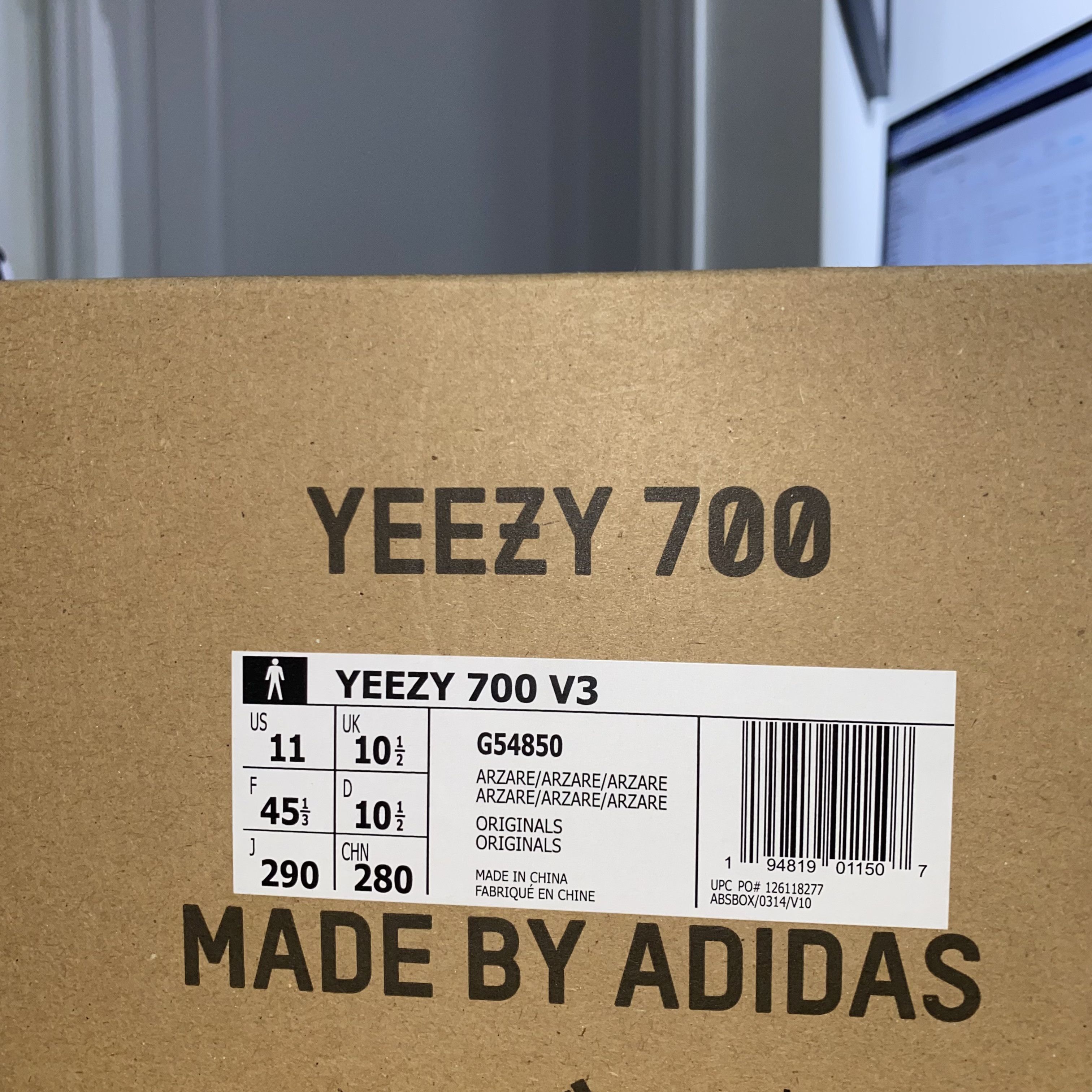 Adidas × Kanye West Yeezy 700 V3 Size US 11 / EU 44 - 8 Thumbnail