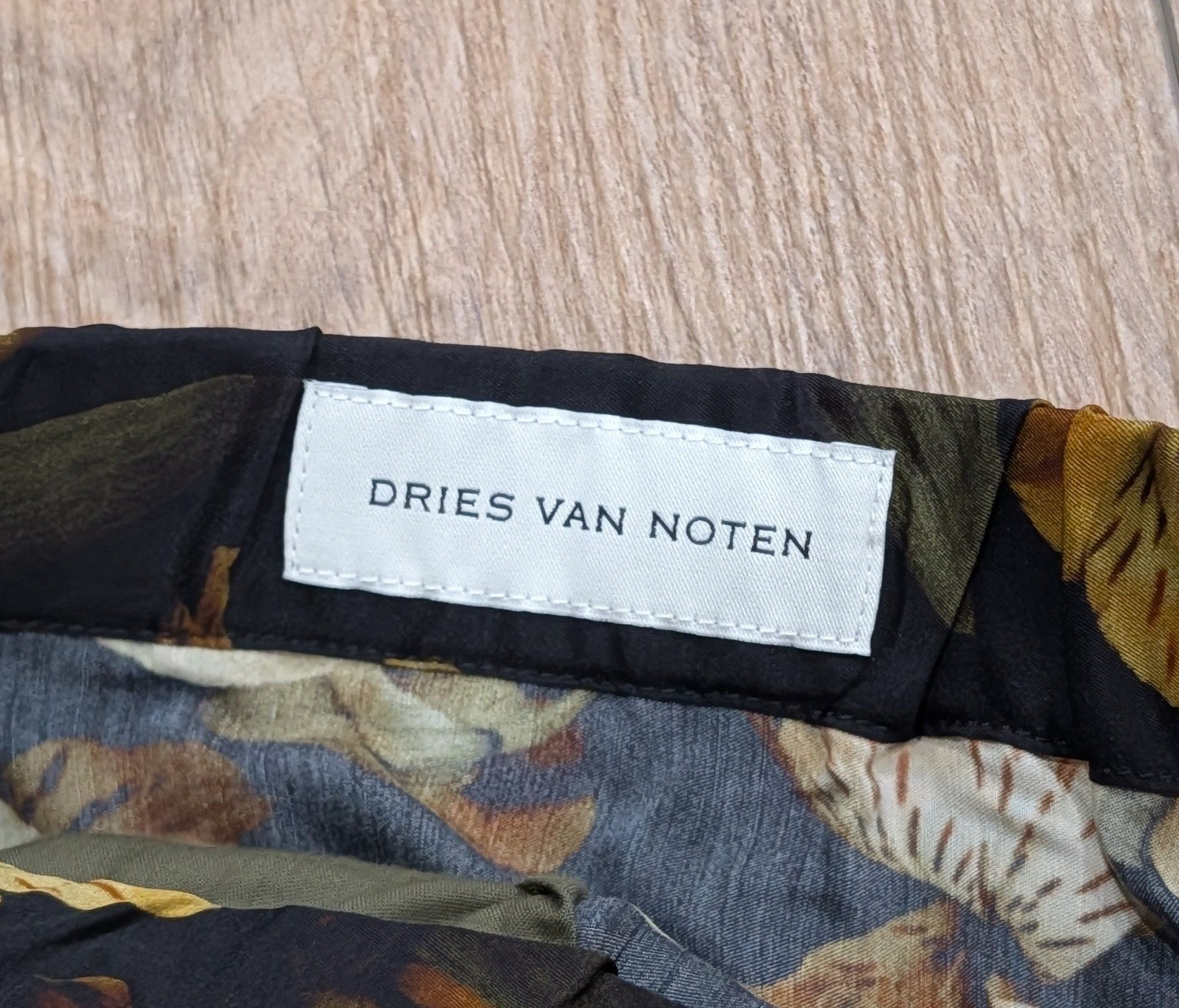 Dries Van Noten DRIES VAN NOTEN "Piperi" Printed Shorts Beige 52 US 36 Size US 36 / EU 52 - 5 Thumbnail