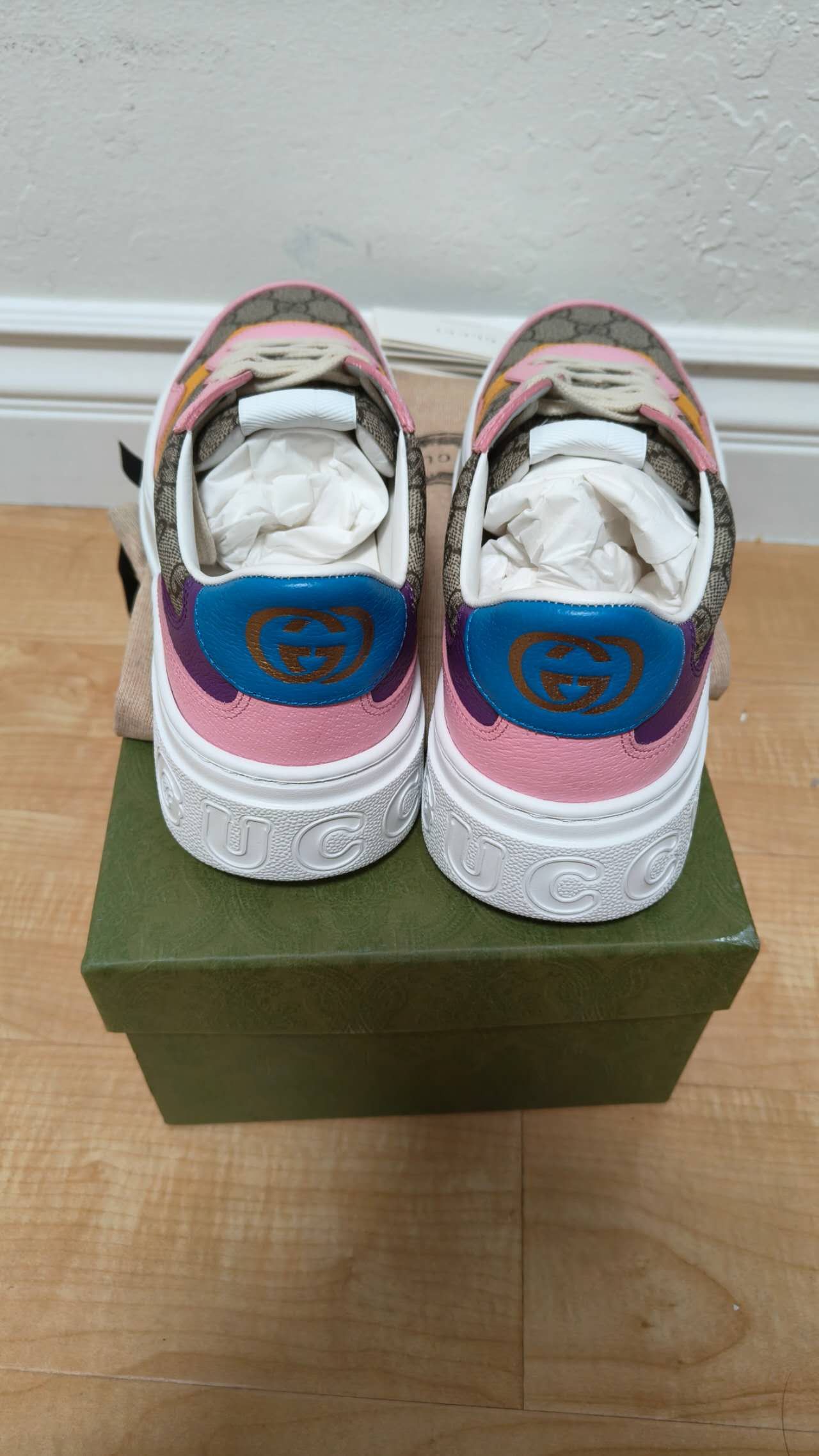Gucci Gucci Wmns GG Sneaker 'Beige Multi Monogram' Size US 10.5 / IT 40.5 - 8 Thumbnail