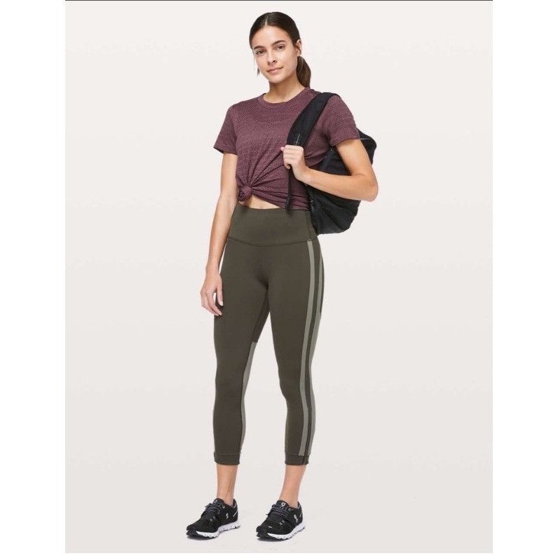 Lululemon 𝓛𝓾𝓵𝓾𝓵𝓮𝓶𝓸𝓷 Zip The Line Crop *23 Size 8 Size 30" / US 8 / IT 44 - 12 Thumbnail