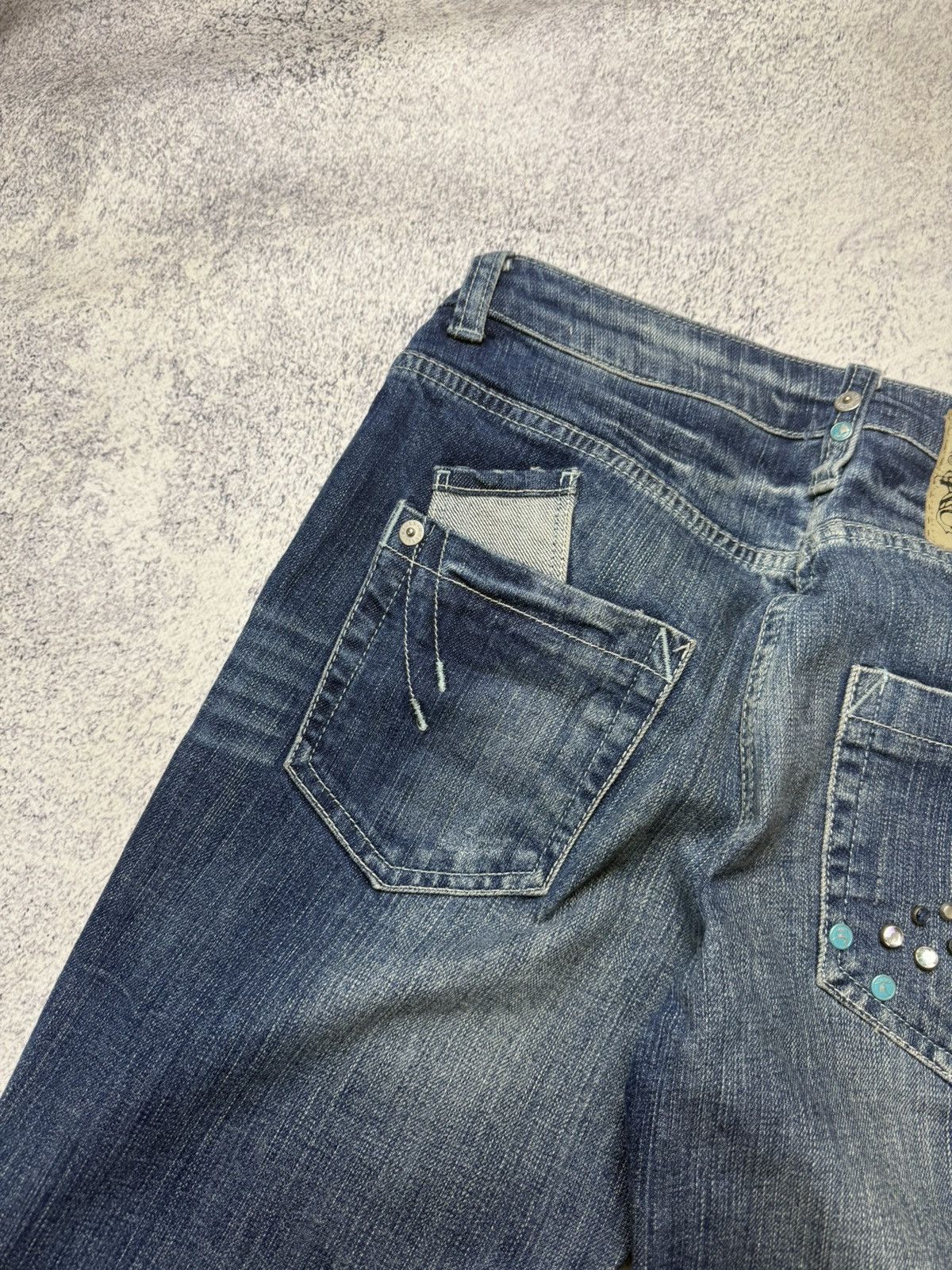 Japanese Brand Vintage Women’s Flared Jeans Y2K Japanese Size 28" / US 6 / IT 42 - 21 Thumbnail