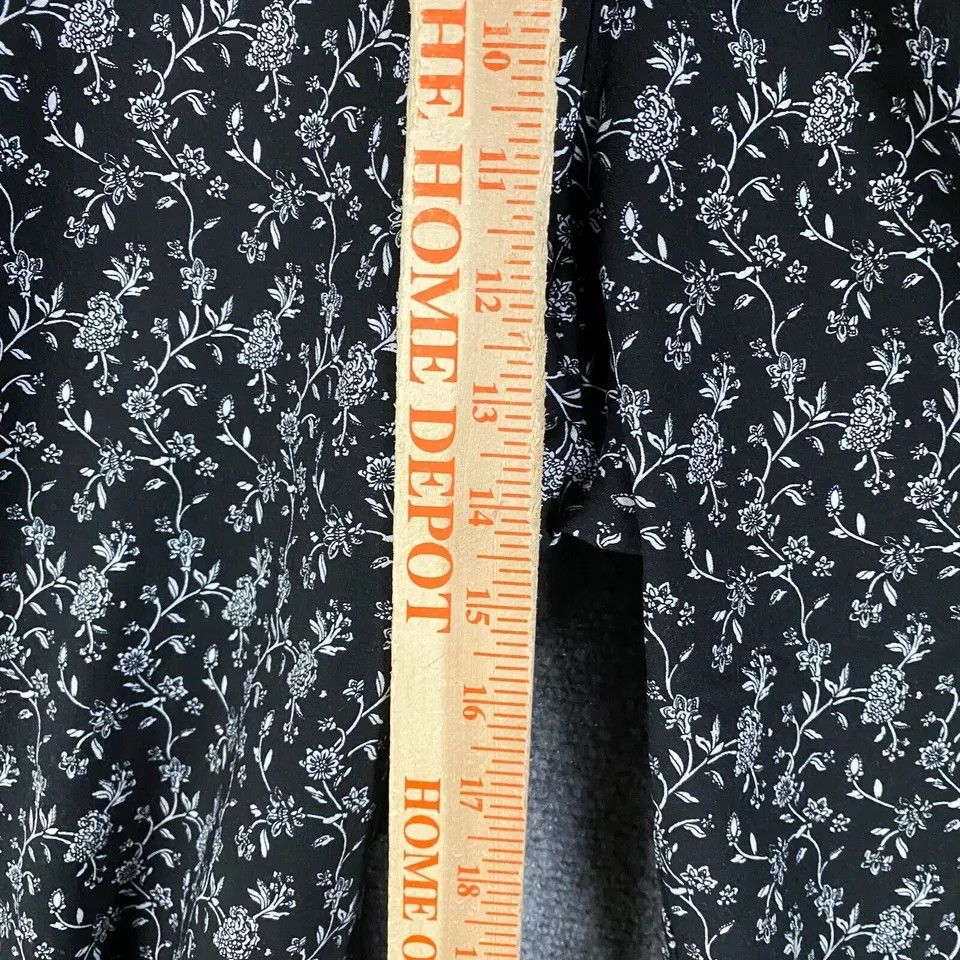 Avenue Avenue Capri Pants Women's 20 Pull On Stretch Viscose Blend Size 42" / US 20 - 4 Thumbnail
