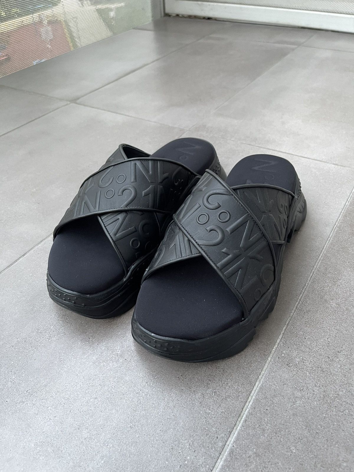 N21 !DS! SS23 N21 Billy Platform Black Slides Size US 9 / EU 42 - 7 Thumbnail