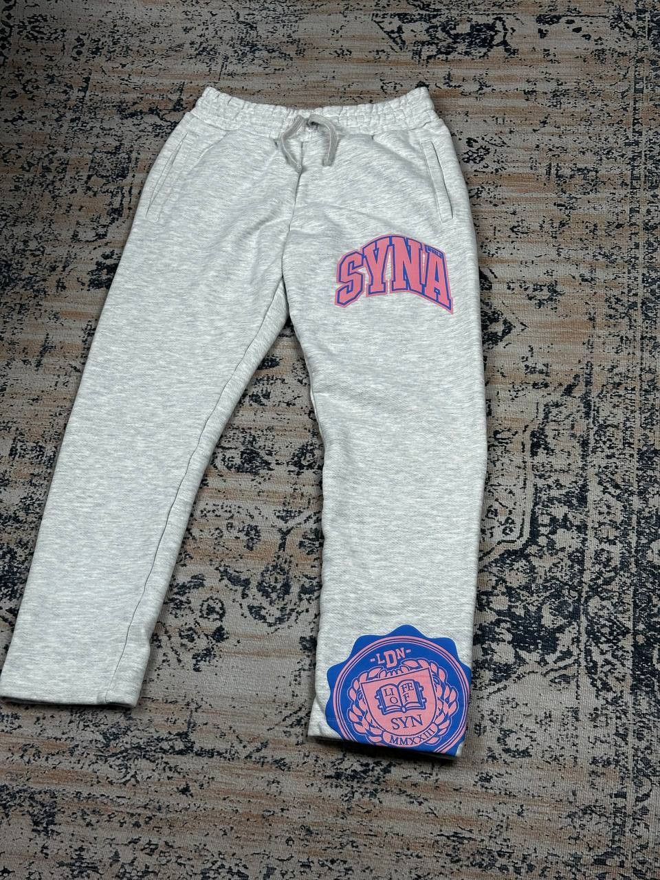Syna World Syna World Grey Baggy Streetwear Colege Sweatpants Size US 32 / EU 48 - 1 Thumbnail