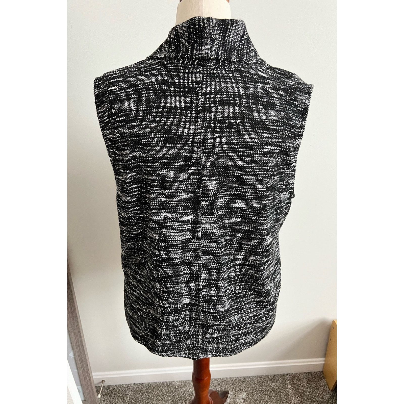 Van Heusen Van Heusen Knit Sleeveless Open Sweater Cardigan XL Size XL / US 12-14 / IT 48-50 - 4 Thumbnail