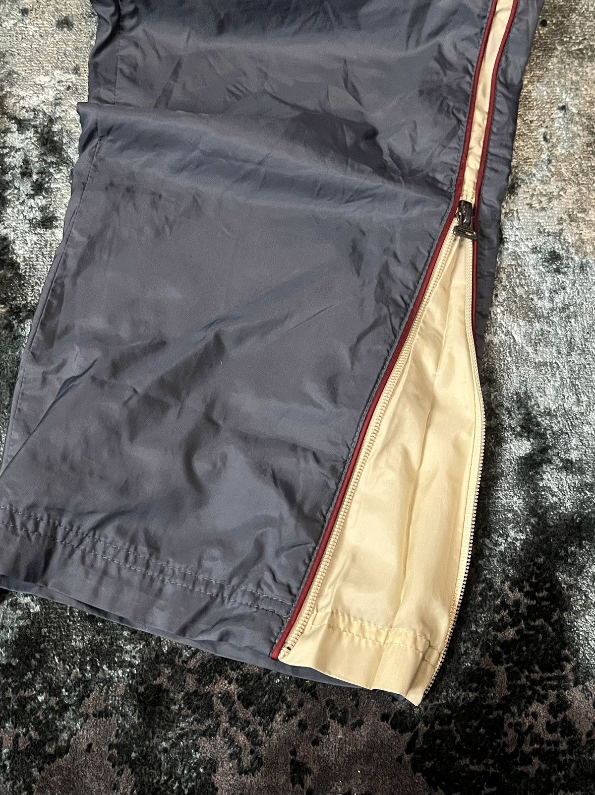 Nike Vintage Nike Gray Nylon Track Pants – Size M Size US 34 / EU 50 - 4 Thumbnail