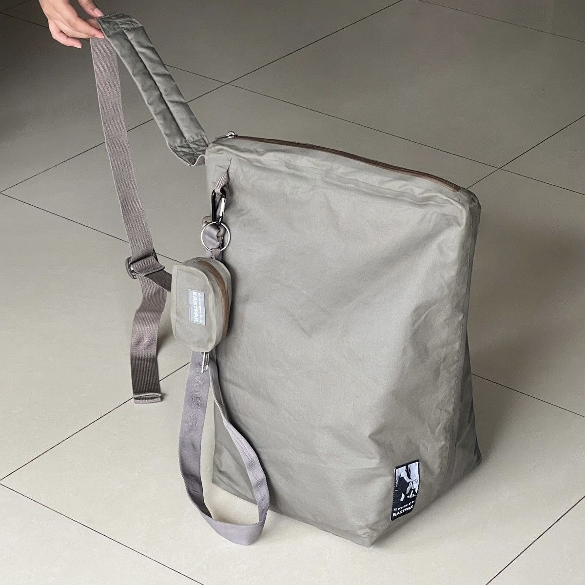 DRKSHDW×EASTPAK ショルダーバッグ グレー
