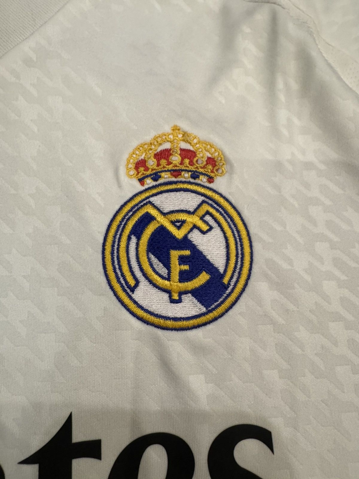 Adidas REAL MADRID 2024/2025 HOME FOOTBALL JERSEY SIZE L IU5011 Size US L / EU 52-54 / 3 - 4 Thumbnail