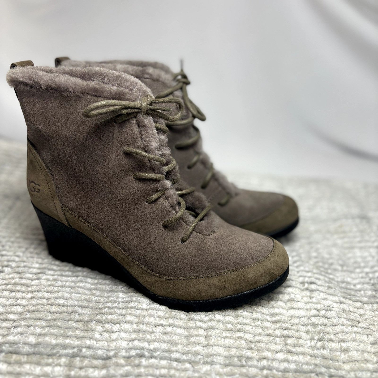Ugg UGG Bridgit US 8 EU 39 Women’s Dark Gray Waterproof Suede We Size US 8 / IT 38 - 4 Thumbnail
