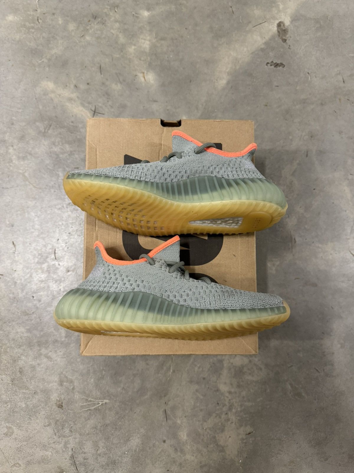 Adidas × Kanye West Adidas Yeezy 350 V2 Desert Sage Size 5.5 Size US 5.5 / EU 38 - 3 Thumbnail