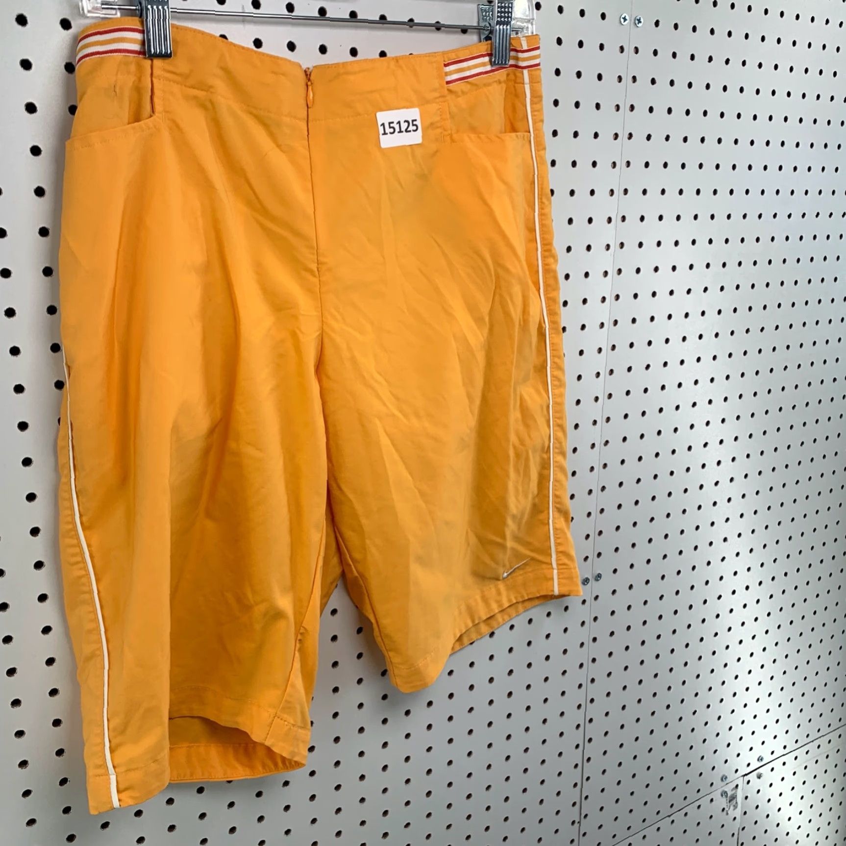 Nike VINTAGE Nike Women's Nylon Shorts M (8-10) Gray Athletic Activewear Front Zip Swoosh Size 32" / US 10 / IT 46 - 6 Thumbnail