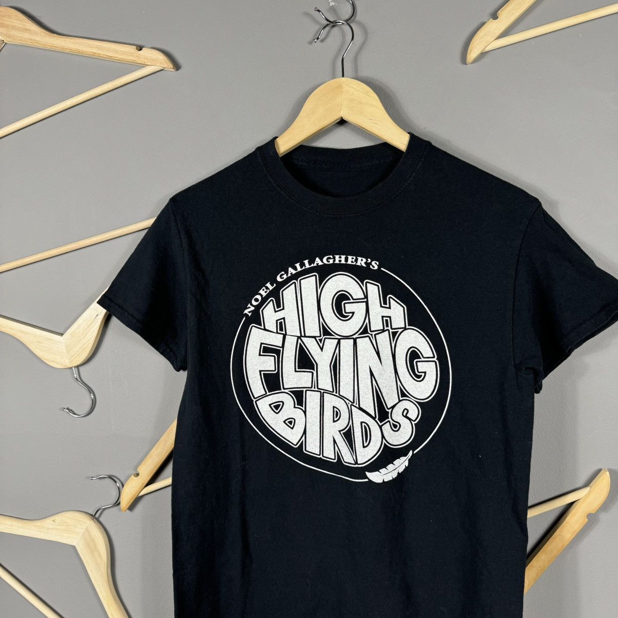 Band Tees Oasis Noel Gallagher 2018 Tour T-shirt Size US S / EU 44-46 / 1 - 5 Thumbnail